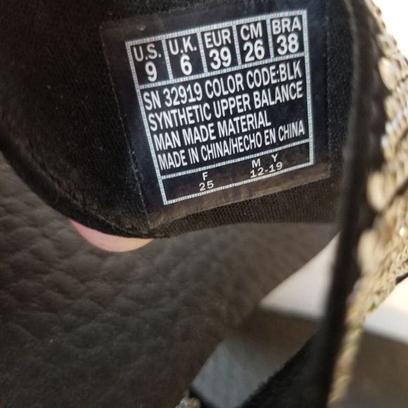 Skechers Yoga Foam Meditation Rhinestone Bling Thong Sandals NWOT - Picture 7 of 8